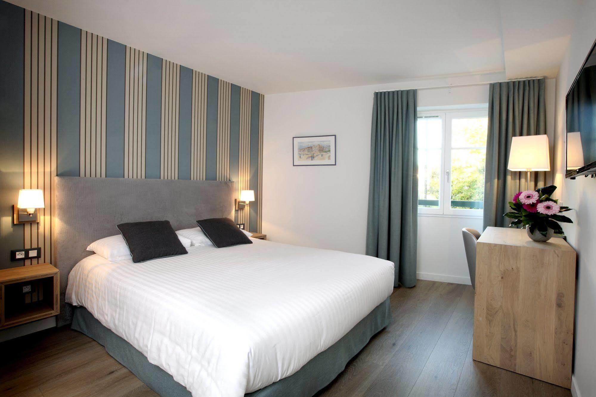 De La Nivelle Hotel Saint-Pée-sur-Nivelle Buitenkant foto