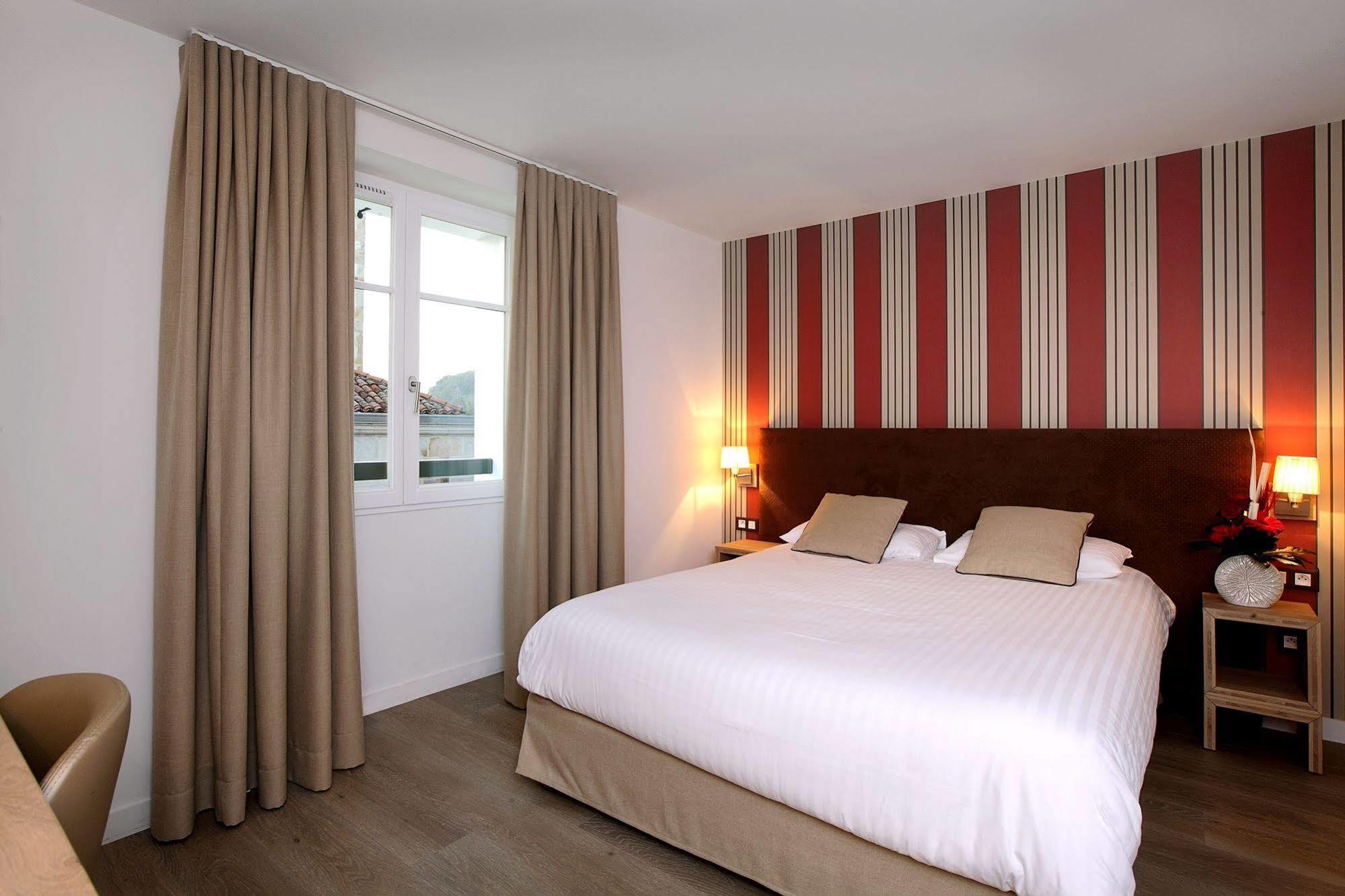 De La Nivelle Hotel Saint-Pée-sur-Nivelle Buitenkant foto